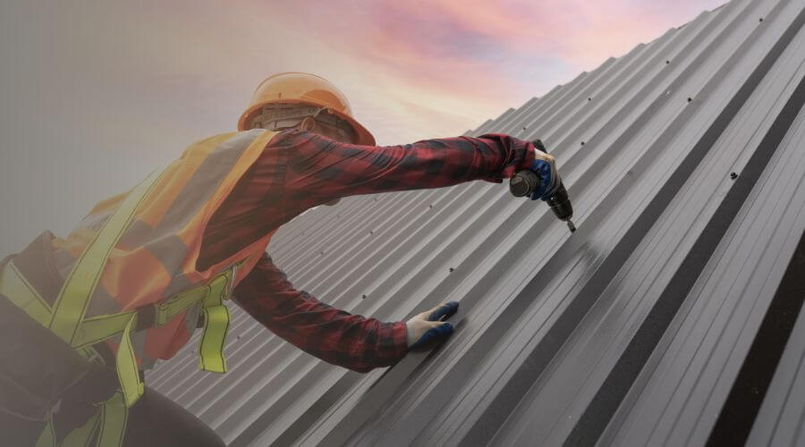 Expert Emergency Roof Repairs services in Muncie, IL